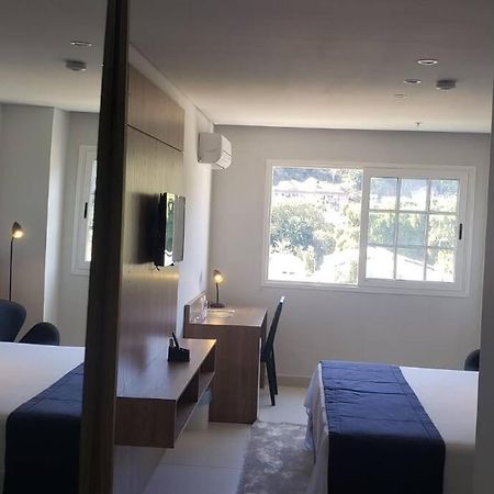 Suite Granja Brasil Alto Padrao เปโตรโปลิส ภายนอก รูปภาพ